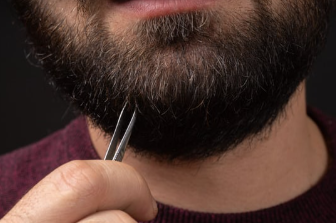 VIOの毛を抜くと埋没毛になりやすい？正しい対処法と安全なケア方法を専門的に解説